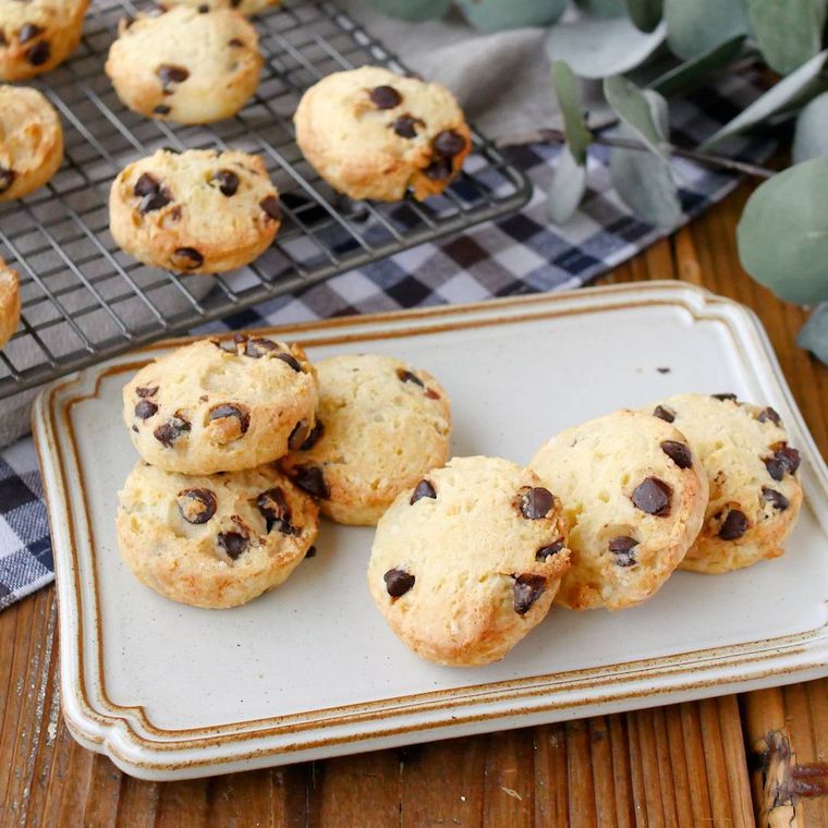 器に盛られた豆腐チョコクッキー