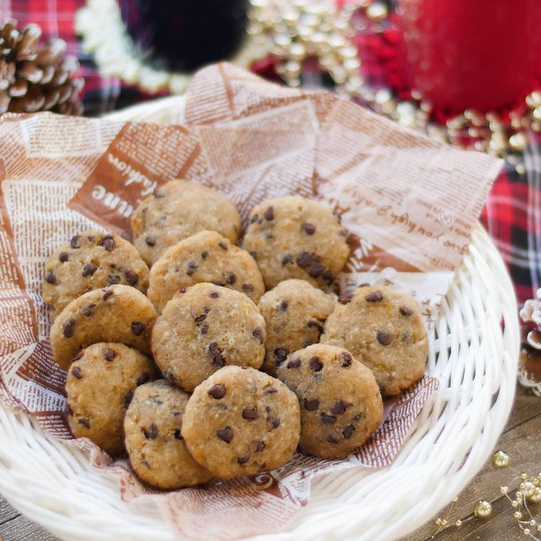 器に盛られたチョコチップソフトクッキー