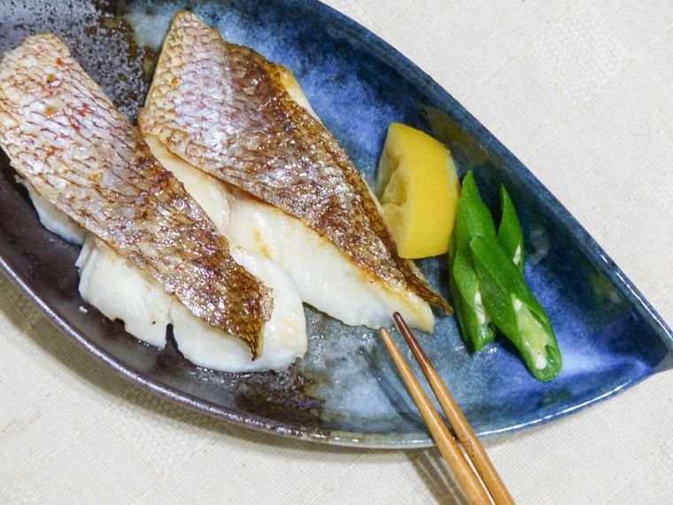上手な 鯛の塩焼き の焼き方 フライパンでふっくら皮パリッ Macaroni