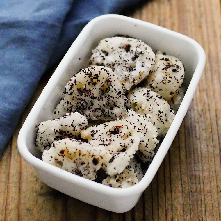 保存容器に入ったれんこんのゆかり揚げ