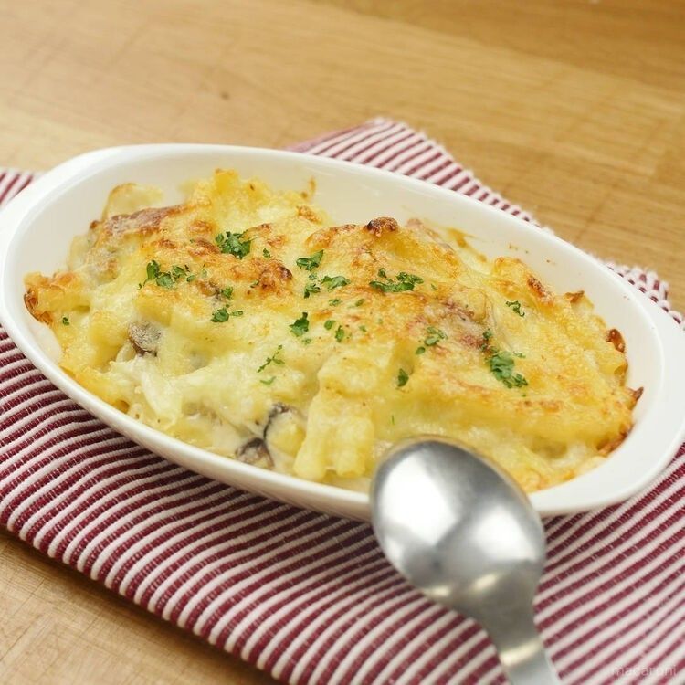 焼き上がったマカロニグラタン