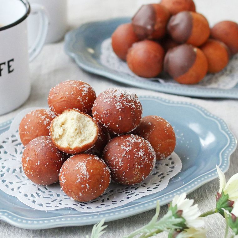 1. もちふわ食感がたまらないもっちりおからドーナツ