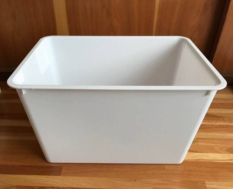 白いボックスが置かれている