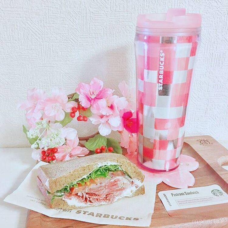 スタバマニアが大公開!9年間の歴代「さくらタンブラー」コレクションの画像