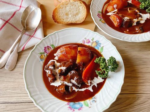 お肉トロトロ 牛すじシチューの基本レシピとおすすめレシピ13選 Macaroni お肉トロトロ 牛すじシチューの基本レシピとおすすめレシピ13選 Macaroni