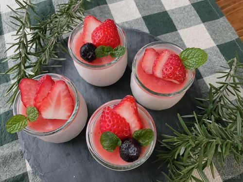 簡単に作れる いちごムース の基本レシピ 気になる活用術も Macaroni