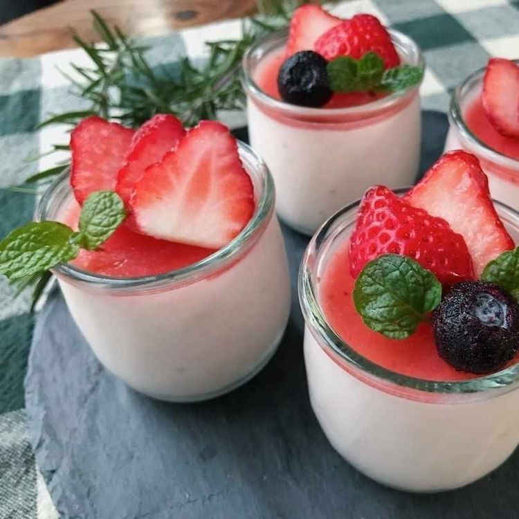 簡単に作れる いちごムース の基本レシピ 気になる活用術も 3ページ目 Macaroni