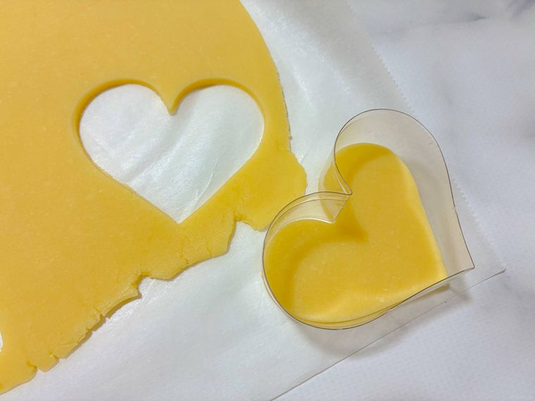 ペットボトルクッキー型とクッキー生地