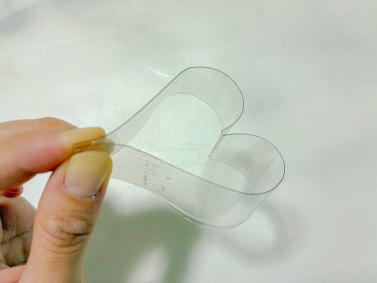 ハートの形にしたペットボトル