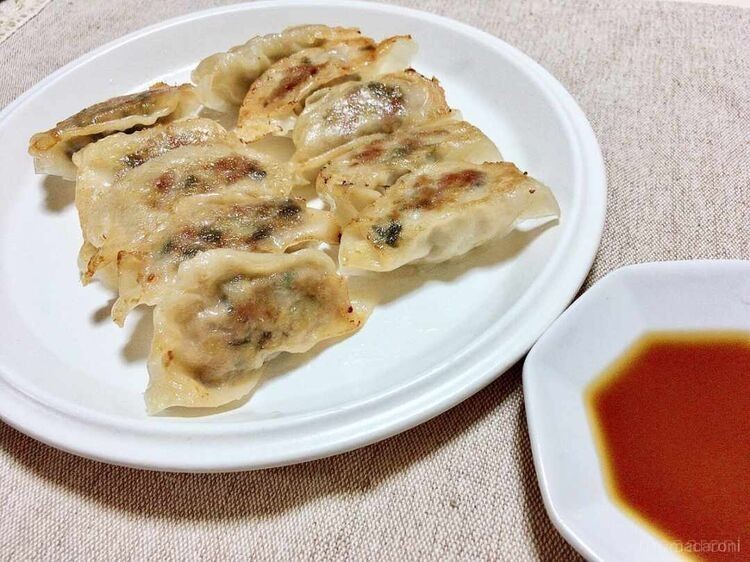 「しそ餃子」の基本の作り方♪ さわやかな風味はおつまみにもぴったり! macaroni 「しそ餃子」の基本の作り方♪ さわやかな風味はおつまみにもぴったり! macaroni