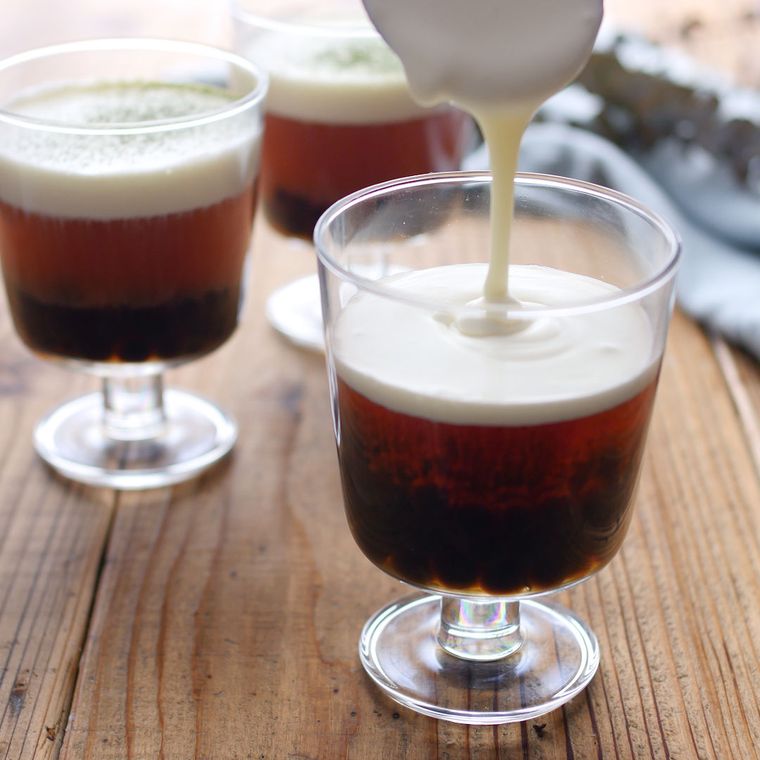 グラスに注がれたタピオカチーズティー