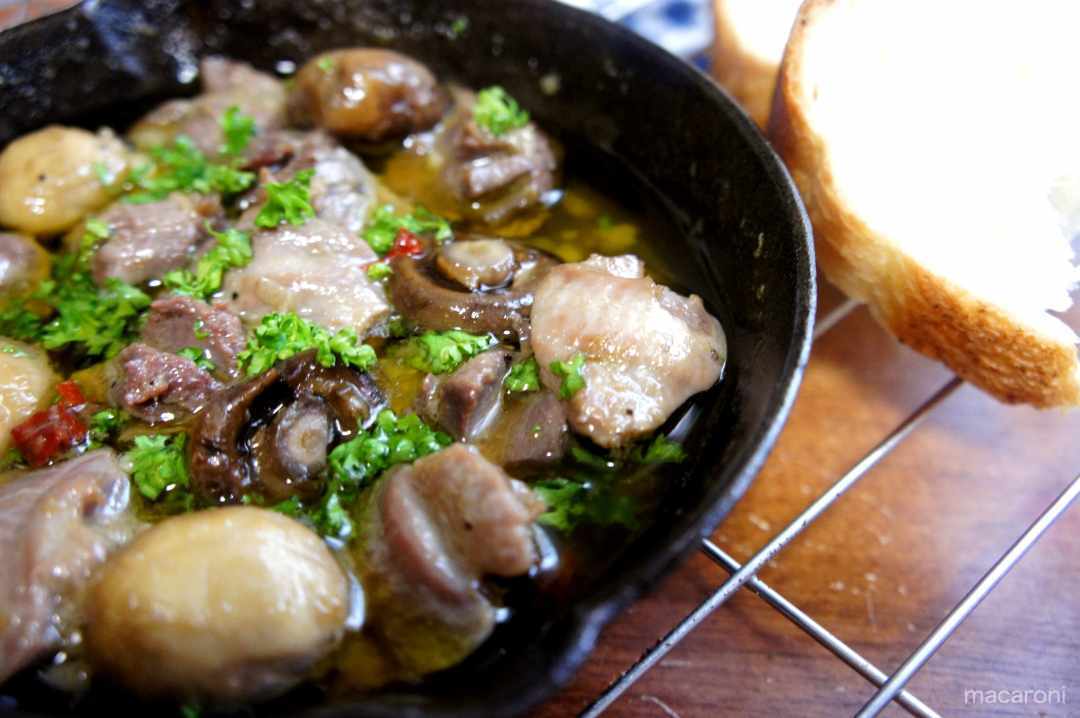 下処理も完璧 砂肝アヒージョの作り方 人気のアレンジ5選 Macaroni