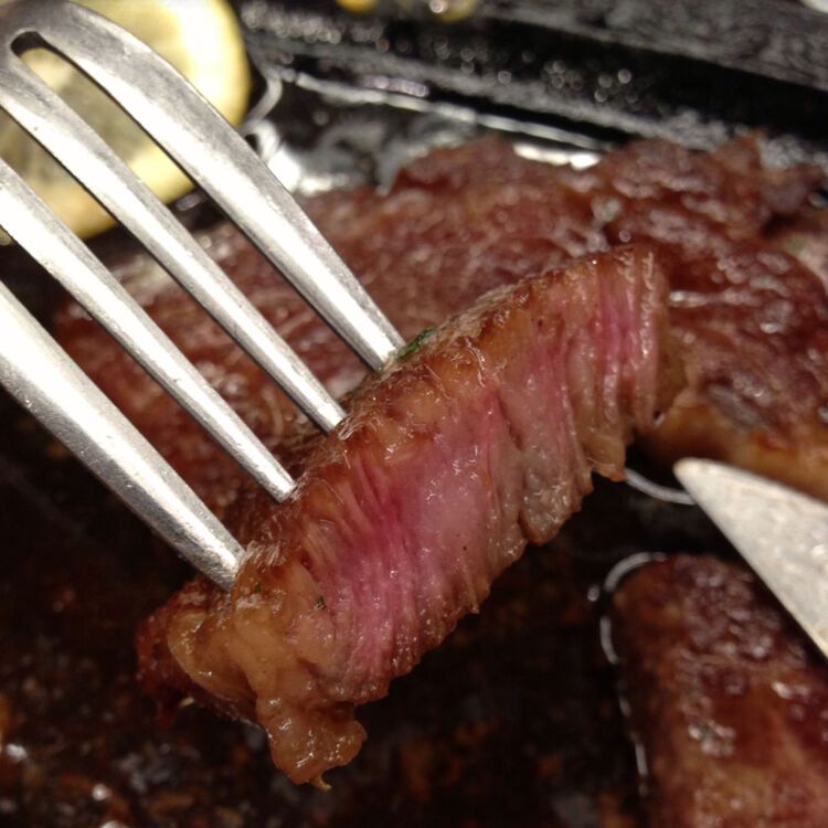 ミディアムレアってどれくらい?お肉を楽しむ10の焼き方の画像