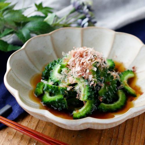 ゴーヤは冷凍しておいしく食べる保存方法と活用レシピ5選