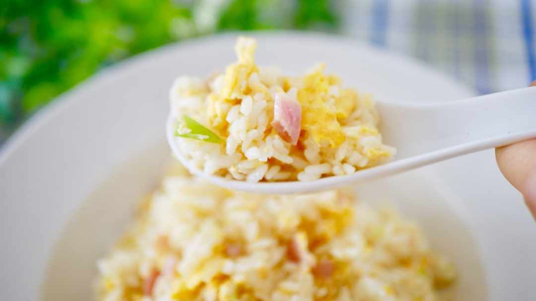 たまごソムリエが教える。究極の「卵チャーハン」の作り方の画像