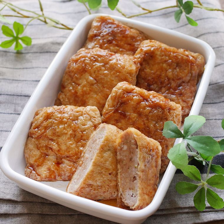 保存容器に入った油揚げのポケット照り焼き