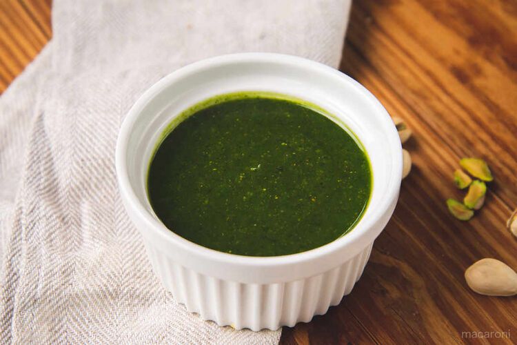 前菜も主菜もこれひとつ。DEAN & DELUCAから「ピスタチオソース」新発売の画像