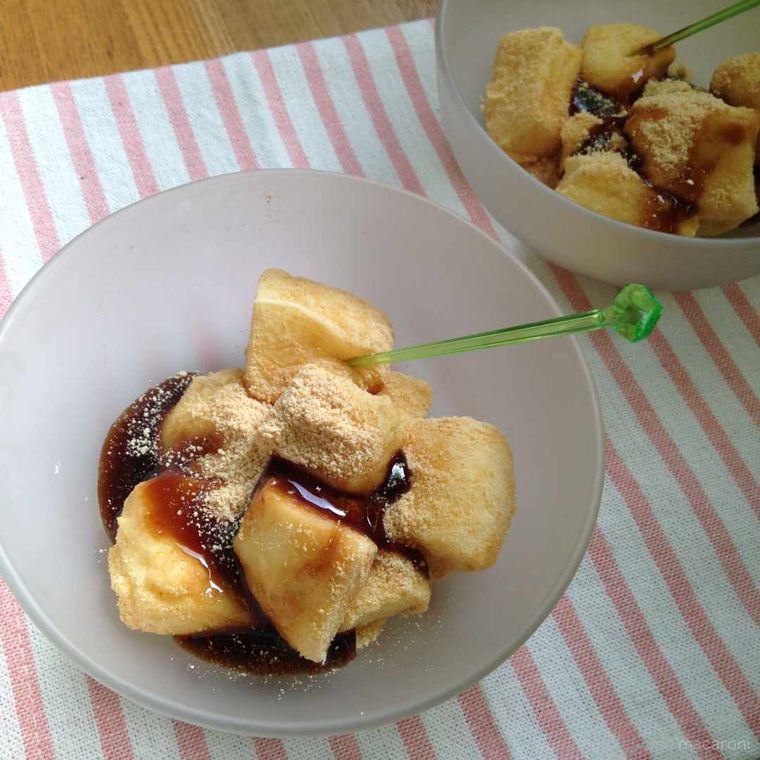 きなこと黒蜜をかけたミルクもち
