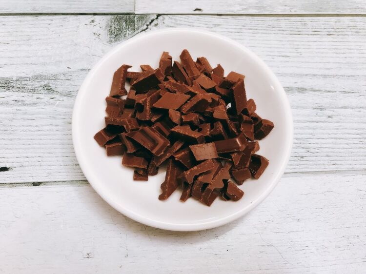 刻んだ板チョコレート