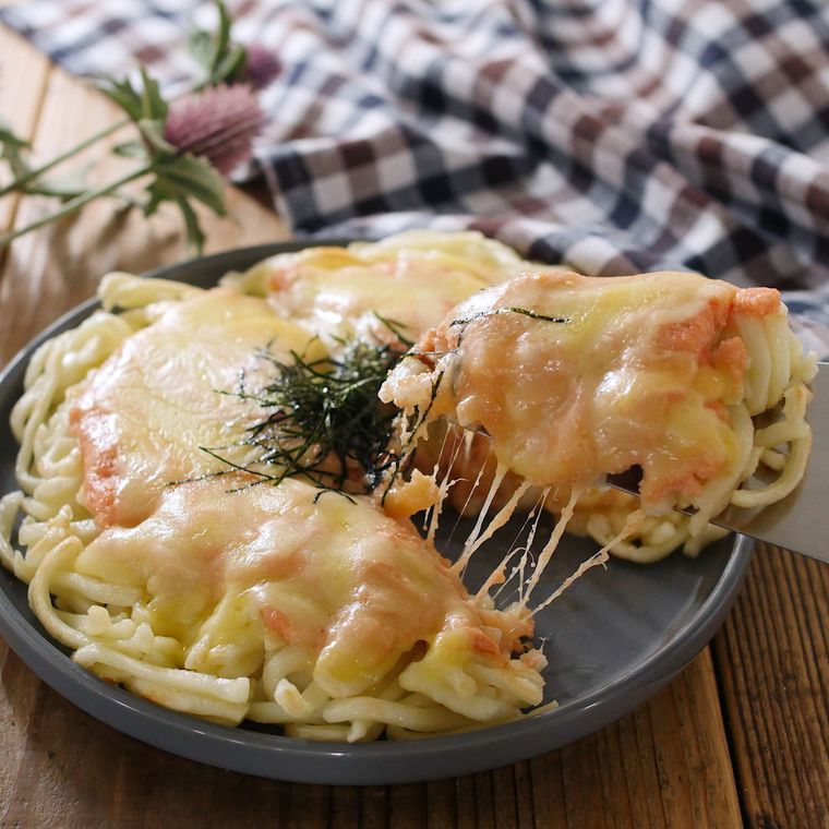 3. もちもち食感明太うどんピザ