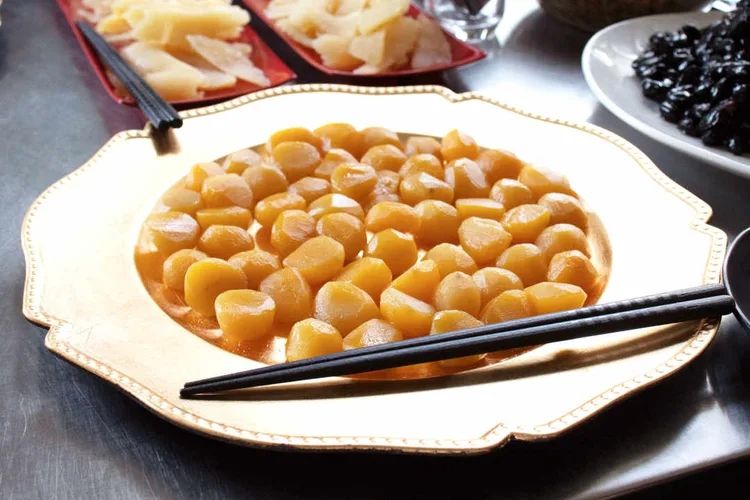 豪華なおせちがこの値段!ローソンストア100の「100円おせち」が本格派の画像