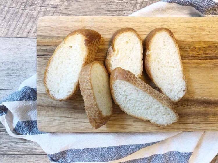 カリっとフワっと♪ フランスパンの上手な冷凍＆解凍方法 (2