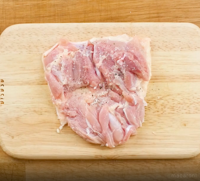 うえからギュッで皮パリ食感♪ 鶏もも肉ソテーの基本レシピ＆アレンジ6選の画像