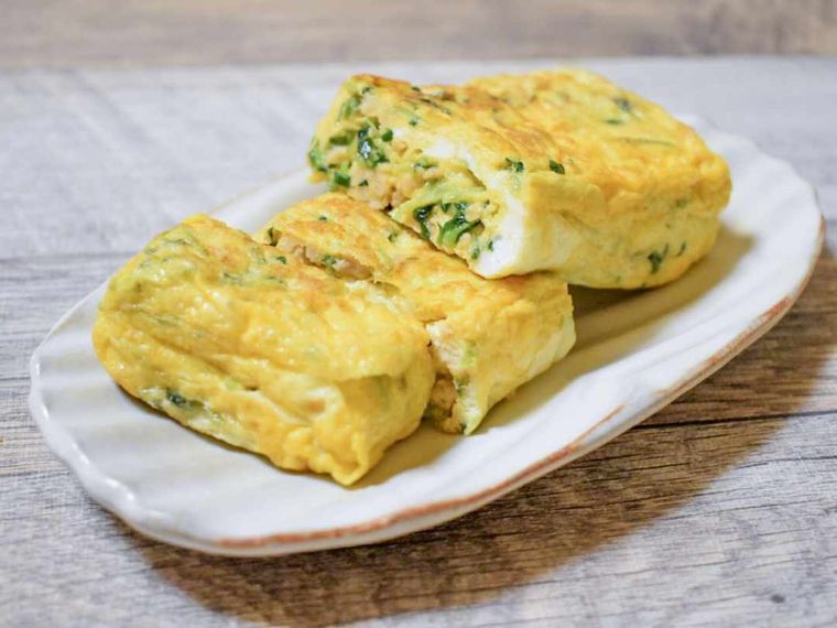 豆苗と鶏そぼろの厚焼き卵