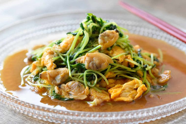 豆苗とあさりの卵炒め