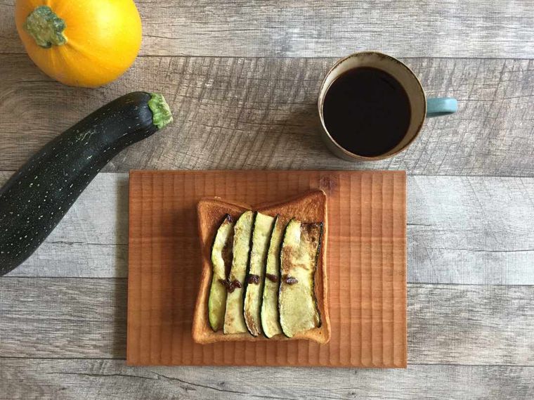 ズッキーニトースト
