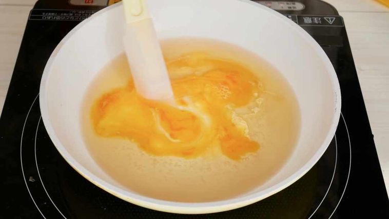 たまごソムリエが教える。究極の「ふんわり卵丼」の作り方の画像