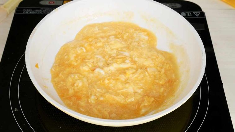 たまごソムリエが教える。究極の「ふんわり卵丼」の作り方の画像