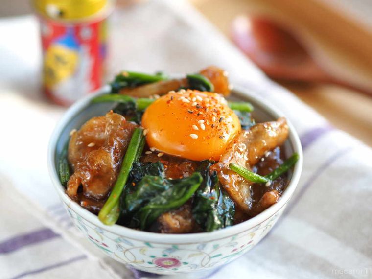 豚バラとほうれん草のオイスター丼