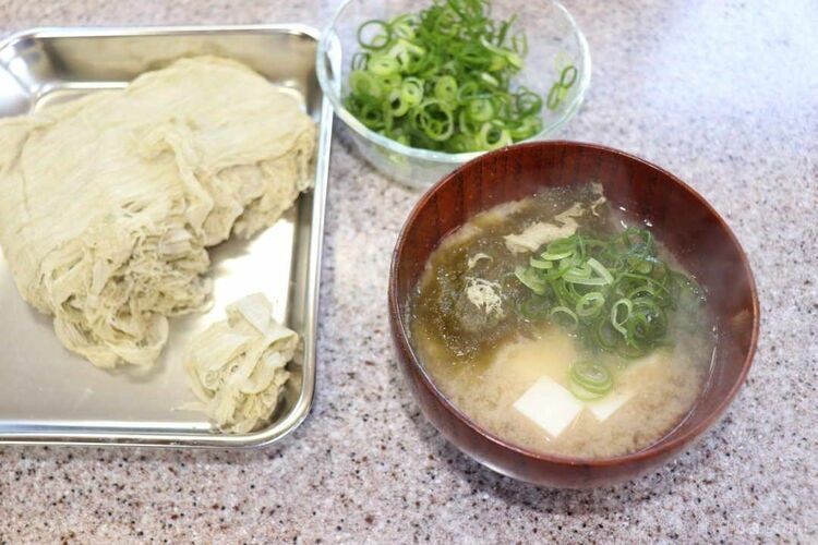 栄養たっぷり♪ とろろ昆布で簡単お味噌汁の作り方＆アレンジ5選の画像