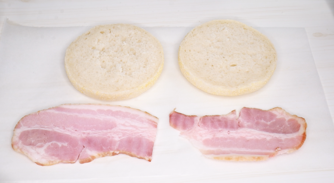 たまごソムリエが教える。究極の「エッグベネディクト」の作り方の画像