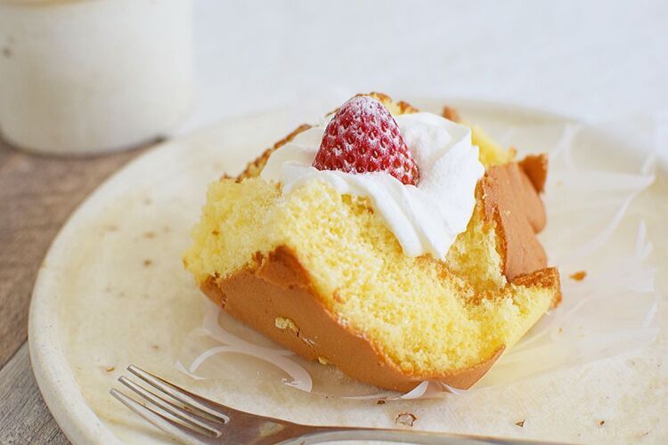 まるでショートケーキ!ローソンに「ふわふ〜わ」すぎる新作スイーツが登場の画像