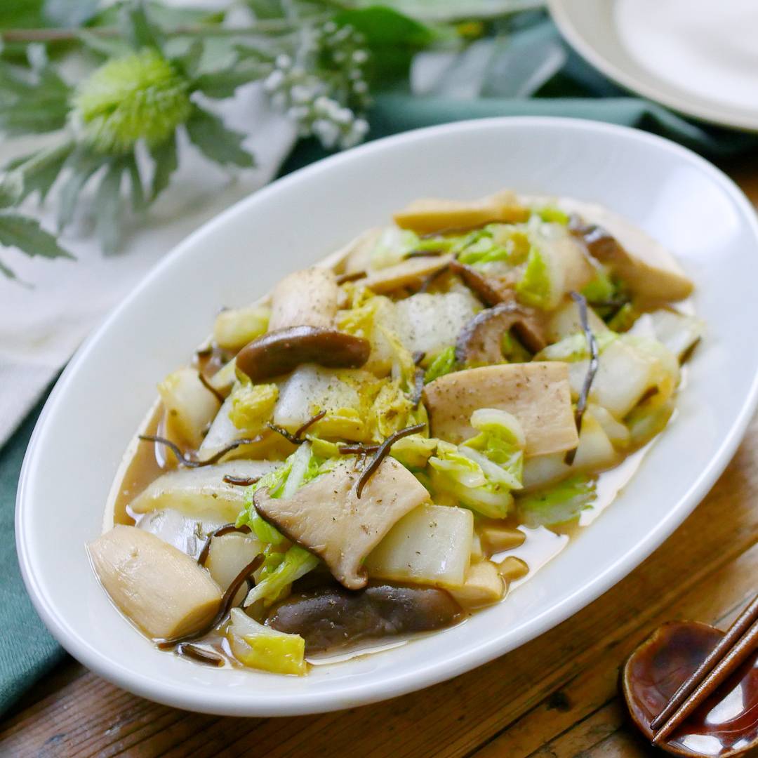 エリンギ料理の新定番！手軽に楽しむ絶品レシピ30選 - macaroni