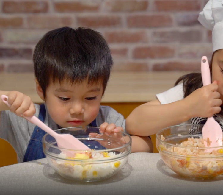 父の日に 子どもが作るオムライスレシピ ひとりでできたよ Vol 10 Macaroni