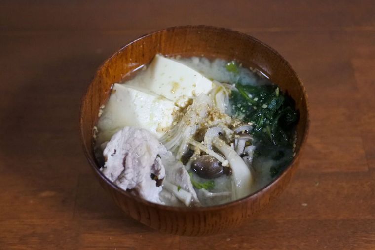 23時に何食べてる?ヘルシーだけじゃ満足できない編集部員のリアル夜食の画像