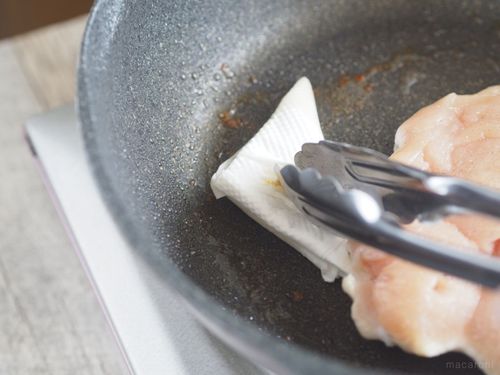 皮をパリパリに 鶏肉の上手な焼き方 4つのコツ Macaroni