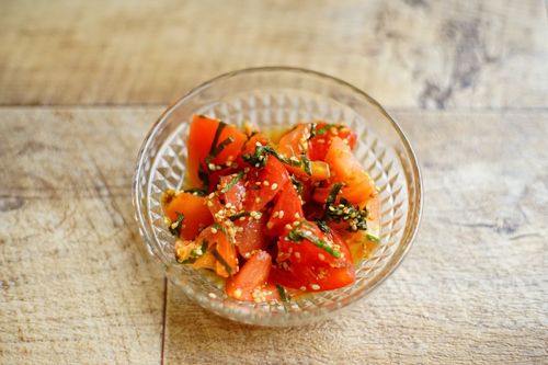 トマト嫌いもニッコリ トマトと大葉の和風さっぱり和え は超簡単で栄養満点 Macaroni