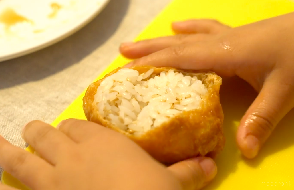 笑顔でパクパク!子どもが作る華やかいなり寿司【ひとりでできたよ vol.15】の画像
