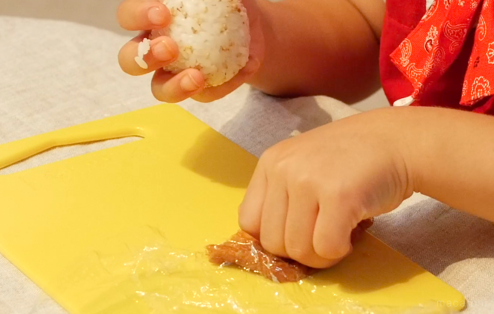 笑顔でパクパク!子どもが作る華やかいなり寿司【ひとりでできたよ vol.15】の画像