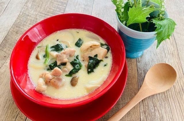 ルーなしでも濃厚クリーミー ほうれん草のクリームシチューの作り方 Macaroni