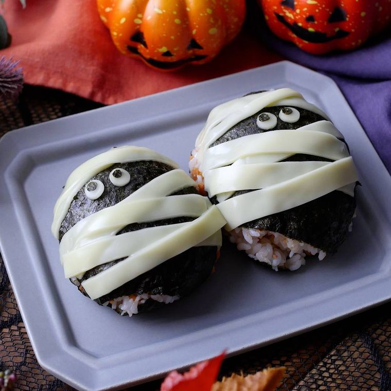 ハロウィンに簡単ミイラおにぎり