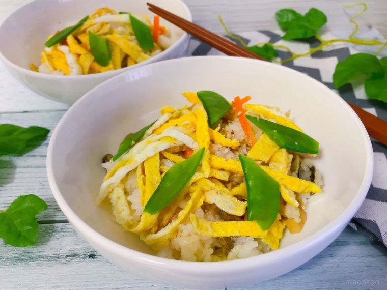 食卓に花が咲く 五目寿司 の基本レシピ ちらし寿司との違いは Macaroni