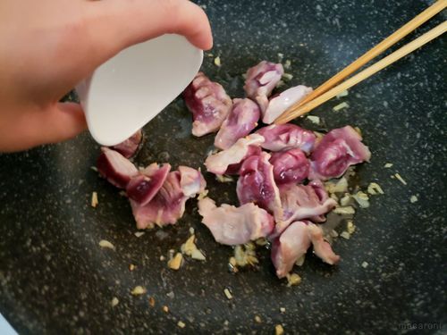 くせになる食感 居酒屋風 砂肝のにんにく炒め の作り方 Macaroni