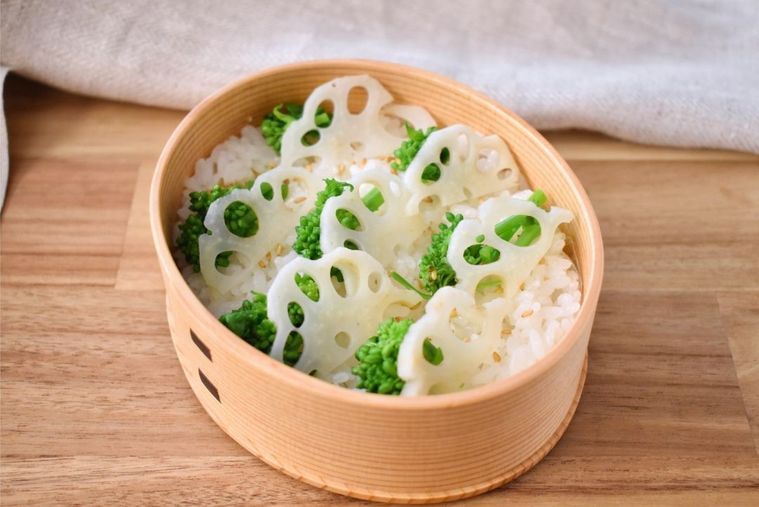 華やかなのに意外と簡単。大人も嬉しい「4つの寿司弁当」アイデアの画像