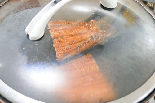 香ばしさが違う うなぎの蒲焼きの上手なあたため方 2ページ目 Macaroni 香ばしさが違う うなぎの蒲焼きの上手なあたため方 2ページ目 Macaroni