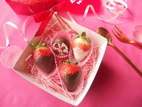 バレンタインに！簡単でかわいい「いちごチョコ」のレシピ＆ラッピング